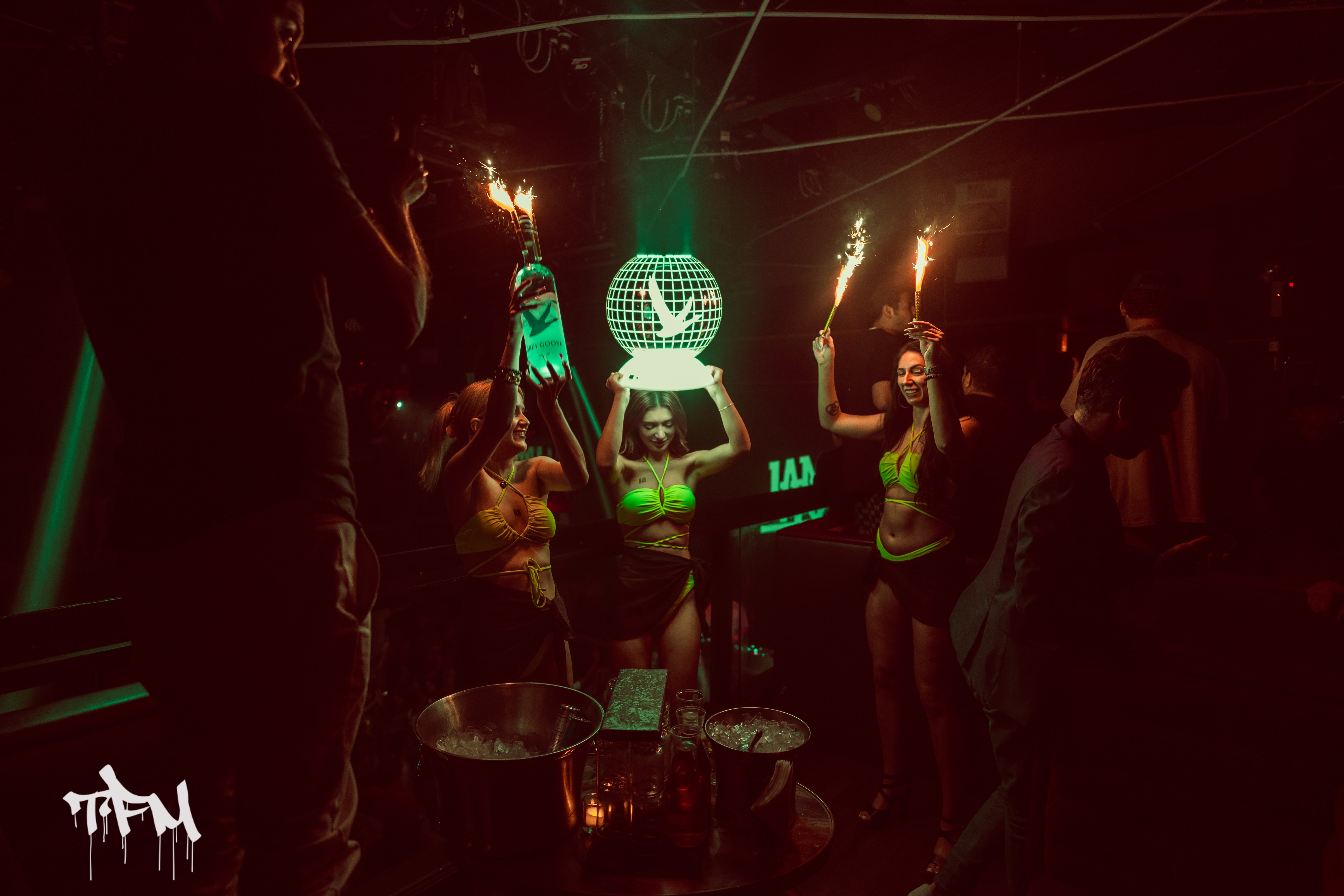 Greatest Chicago Clubs - Birthday Bottle Service